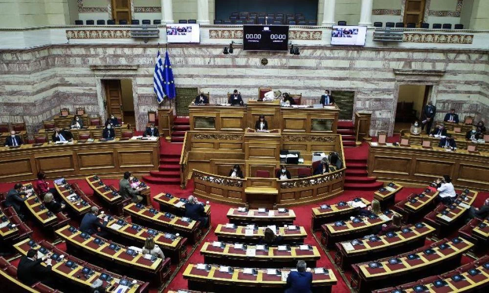 Ψηφίστηκε κατά πλειοψηφία το εργασιακό νομοσχέδιο από την Βουλή